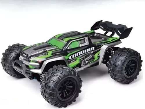 מכונית מהירה על שלט מגיעה ל-50 קמ"ש